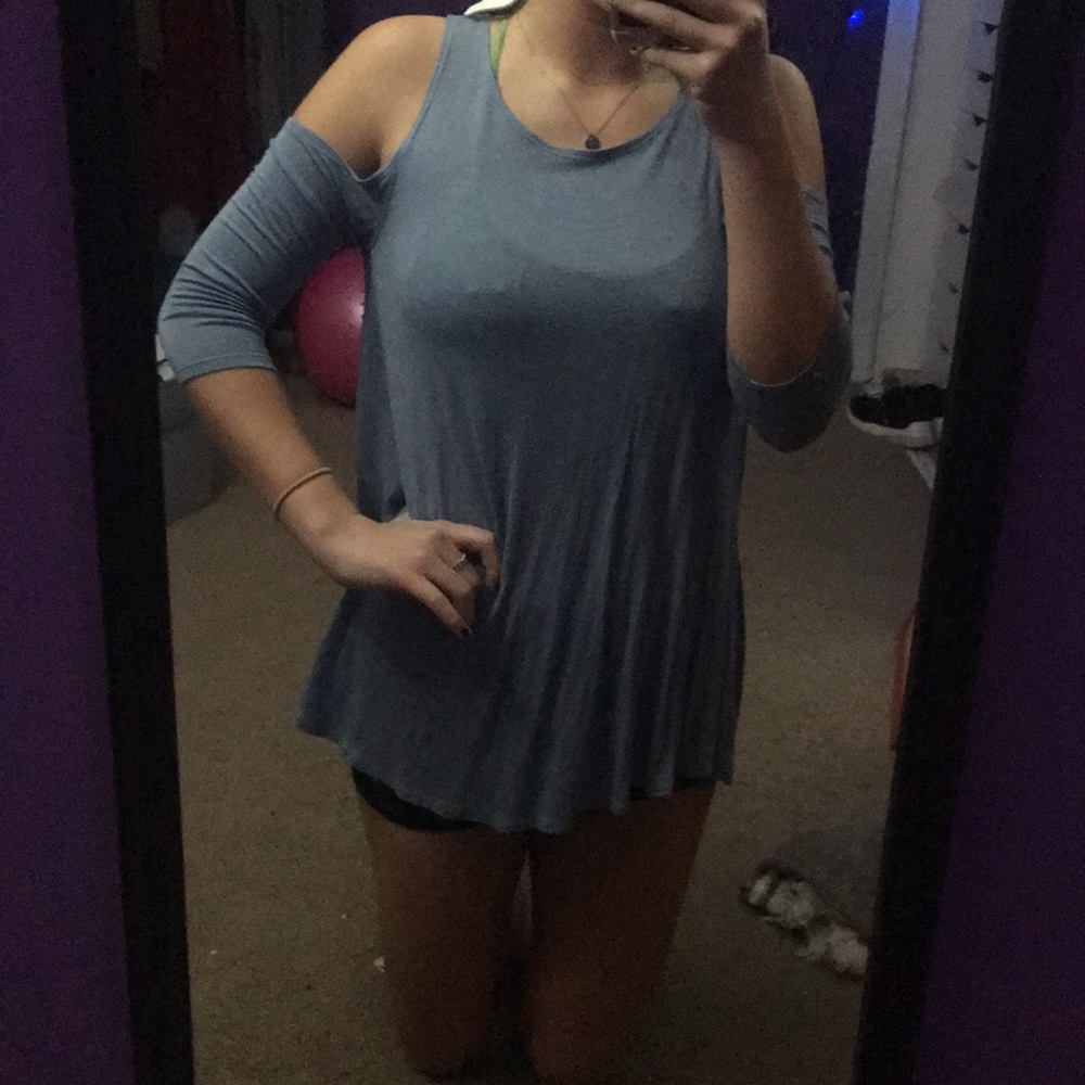 small but fits medium.  super soft